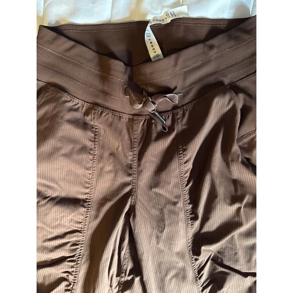 LULULEMON DANCE STUDIO JOGGERS PANTS size 4 - Picture 2 of 4
